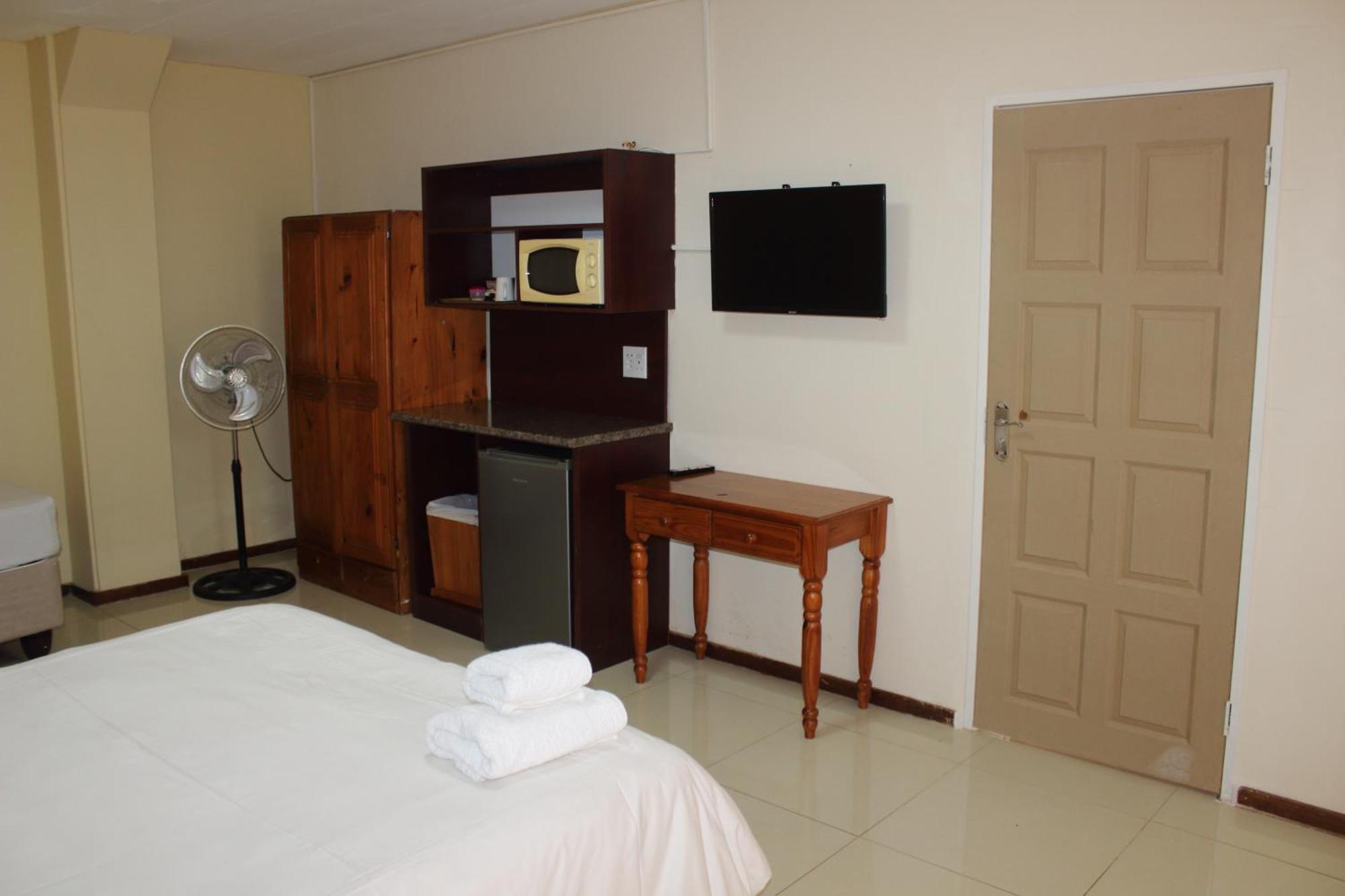 Purple Olive Guest House Pretoria Bagian luar foto