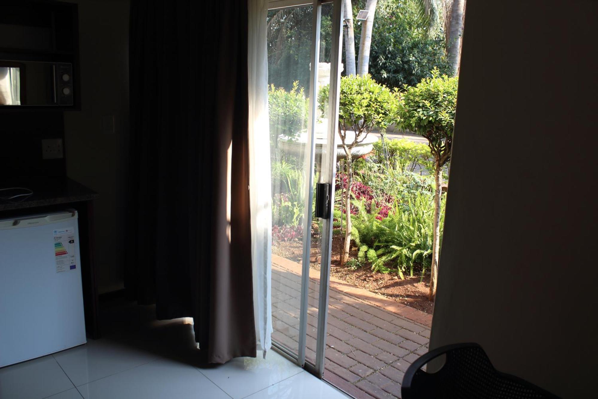 Purple Olive Guest House Pretoria Bagian luar foto