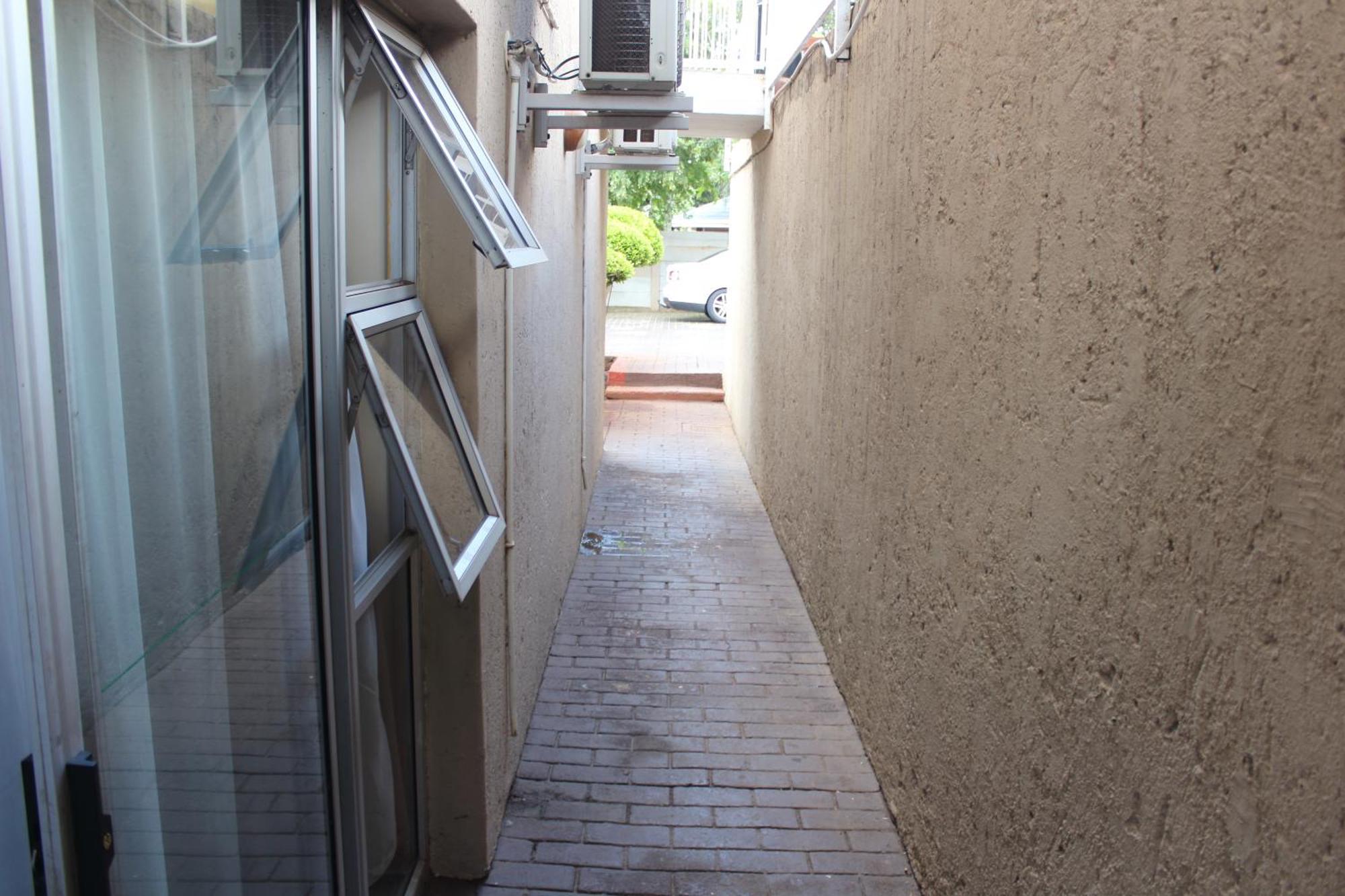 Purple Olive Guest House Pretoria Bagian luar foto