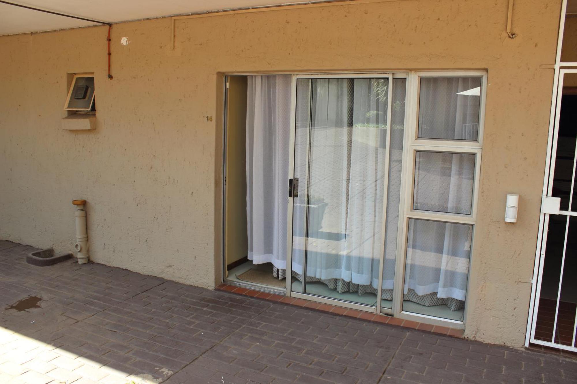 Purple Olive Guest House Pretoria Bagian luar foto