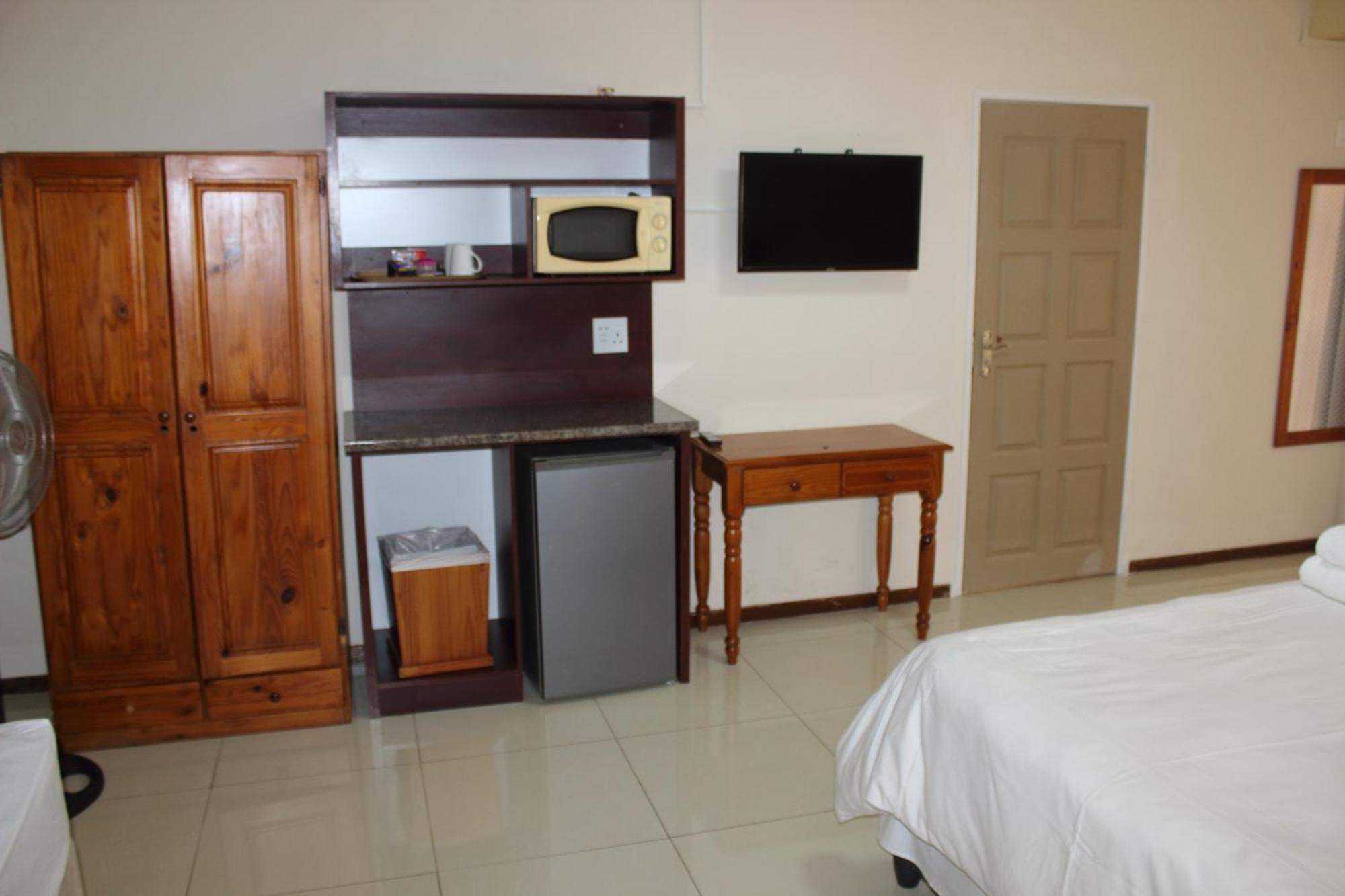 Purple Olive Guest House Pretoria Bagian luar foto