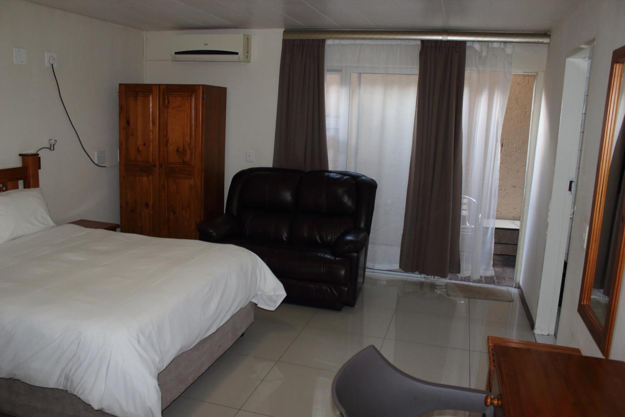 Purple Olive Guest House Pretoria Bagian luar foto