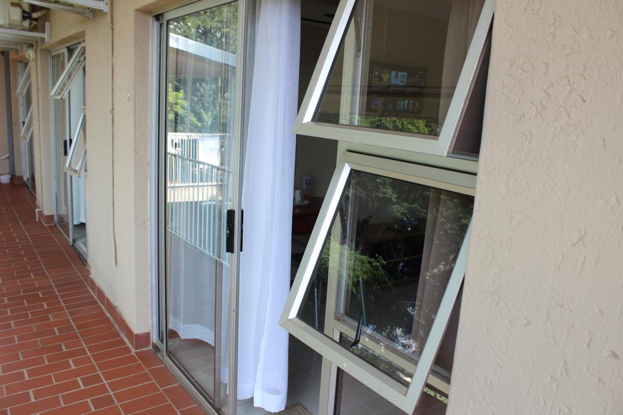 Purple Olive Guest House Pretoria Bagian luar foto