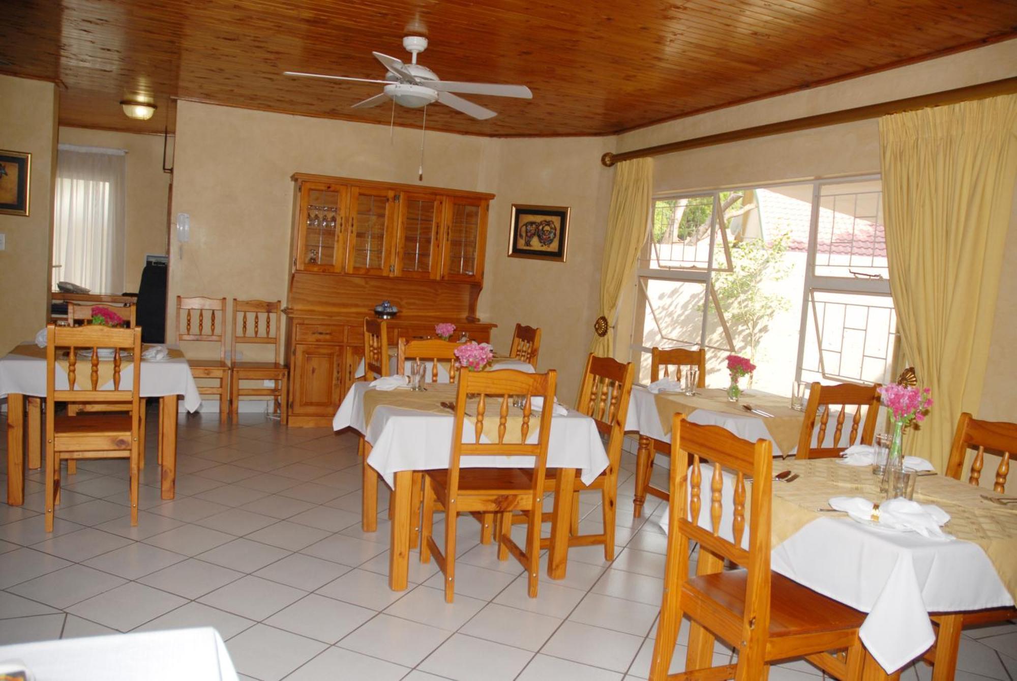 Purple Olive Guest House Pretoria Bagian luar foto