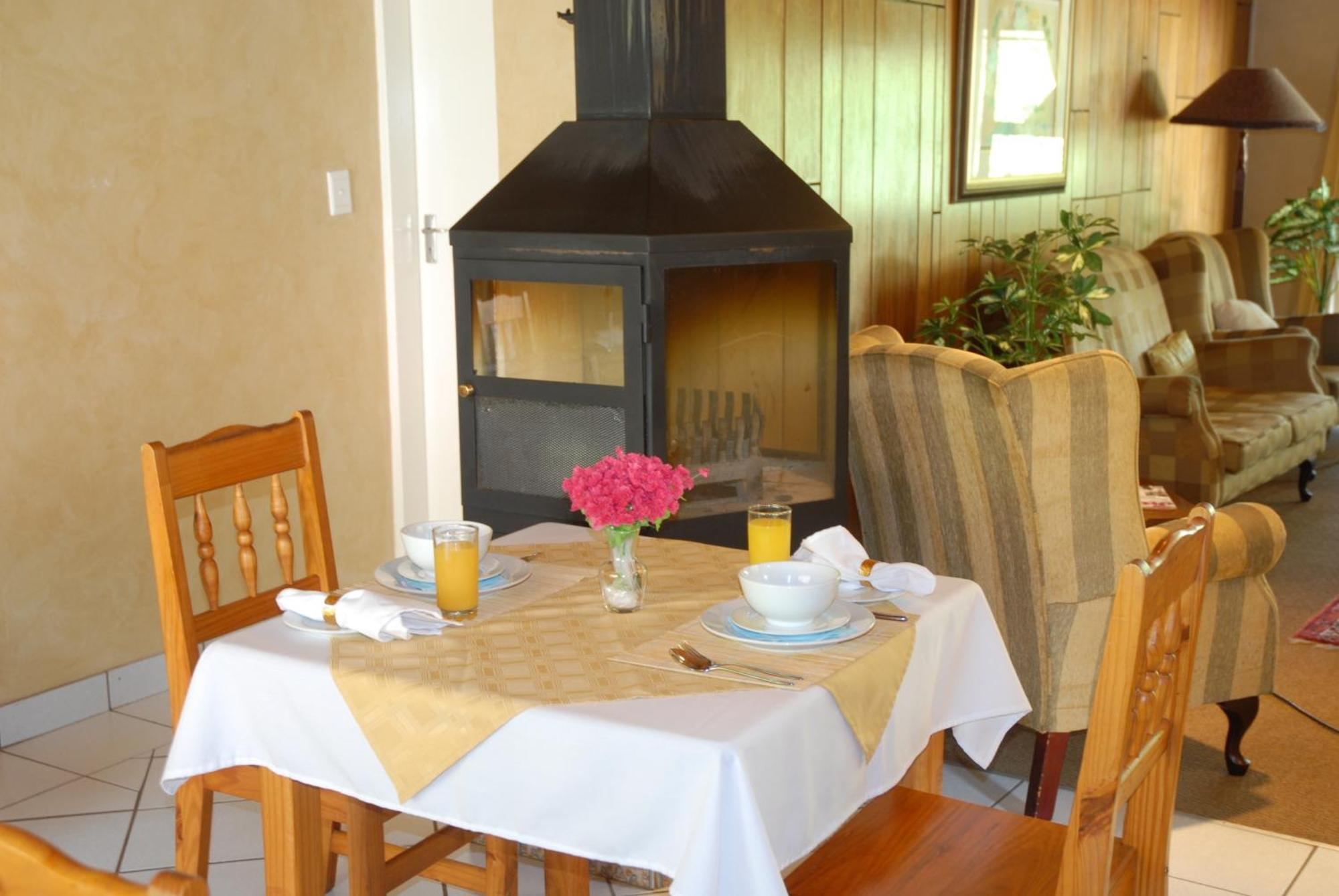 Purple Olive Guest House Pretoria Bagian luar foto