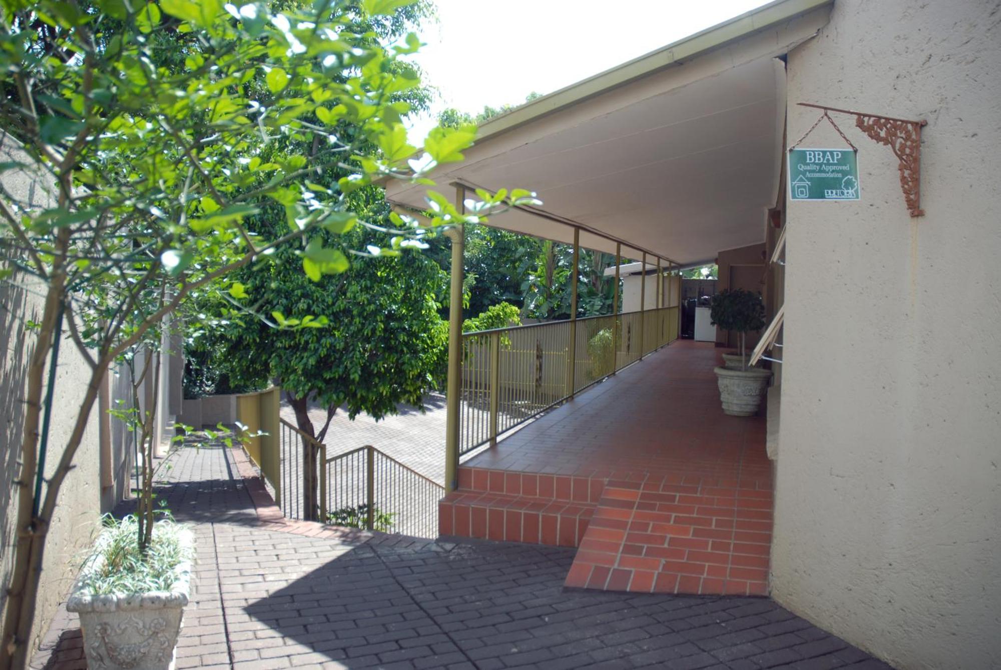 Purple Olive Guest House Pretoria Bagian luar foto