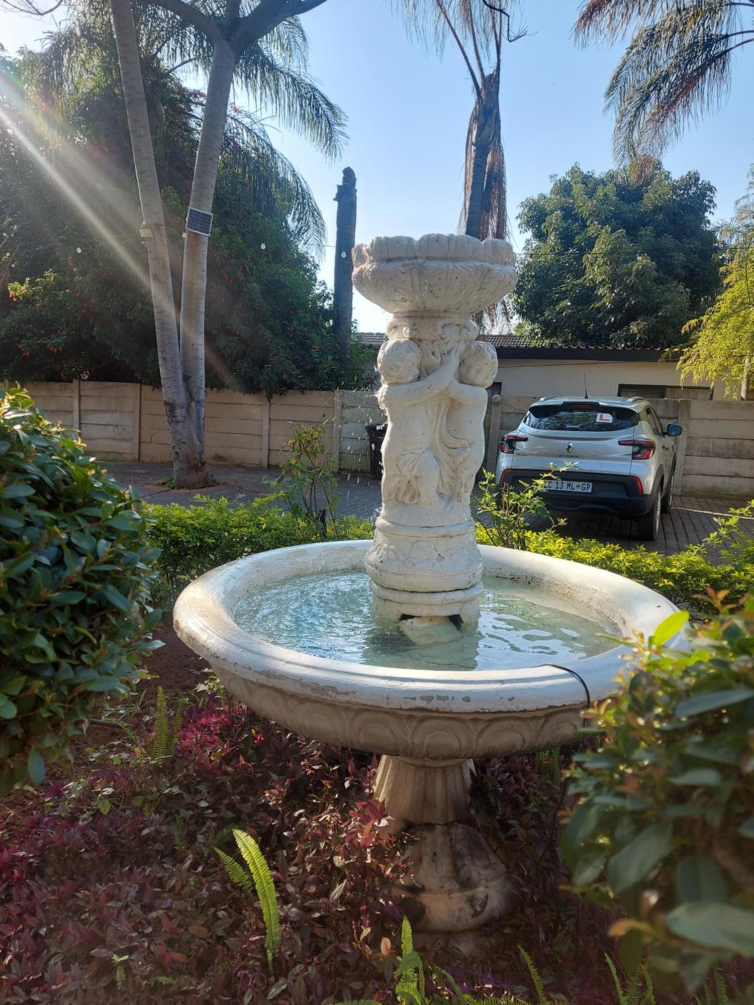 Purple Olive Guest House Pretoria Bagian luar foto
